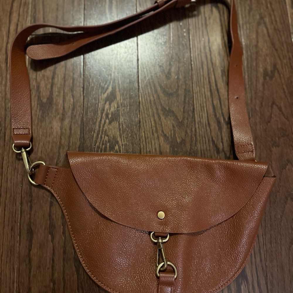 Banana Republic Tan Leather Crossbody Bag